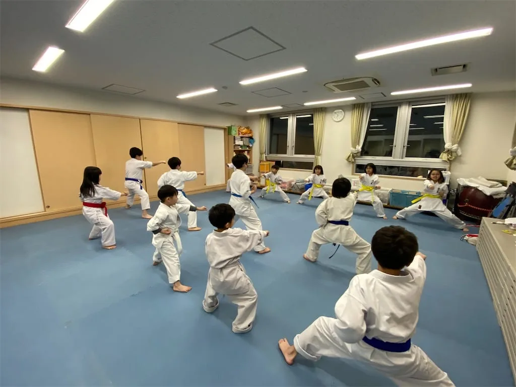 Practice session at the Higashi-Kariki Branch