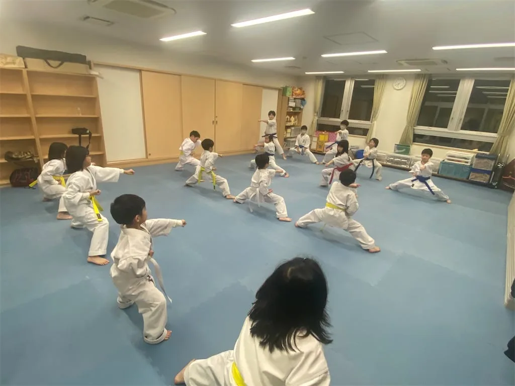 Practice session at the Higashi-Kariki Branch