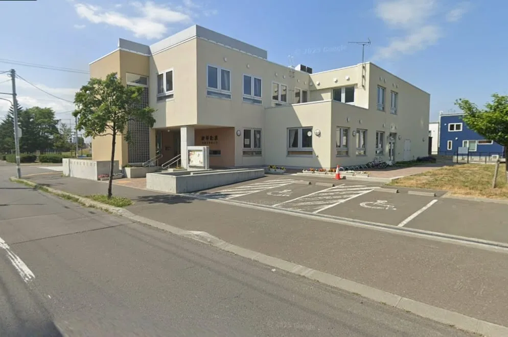 Higashi-Kariki Children's Hall