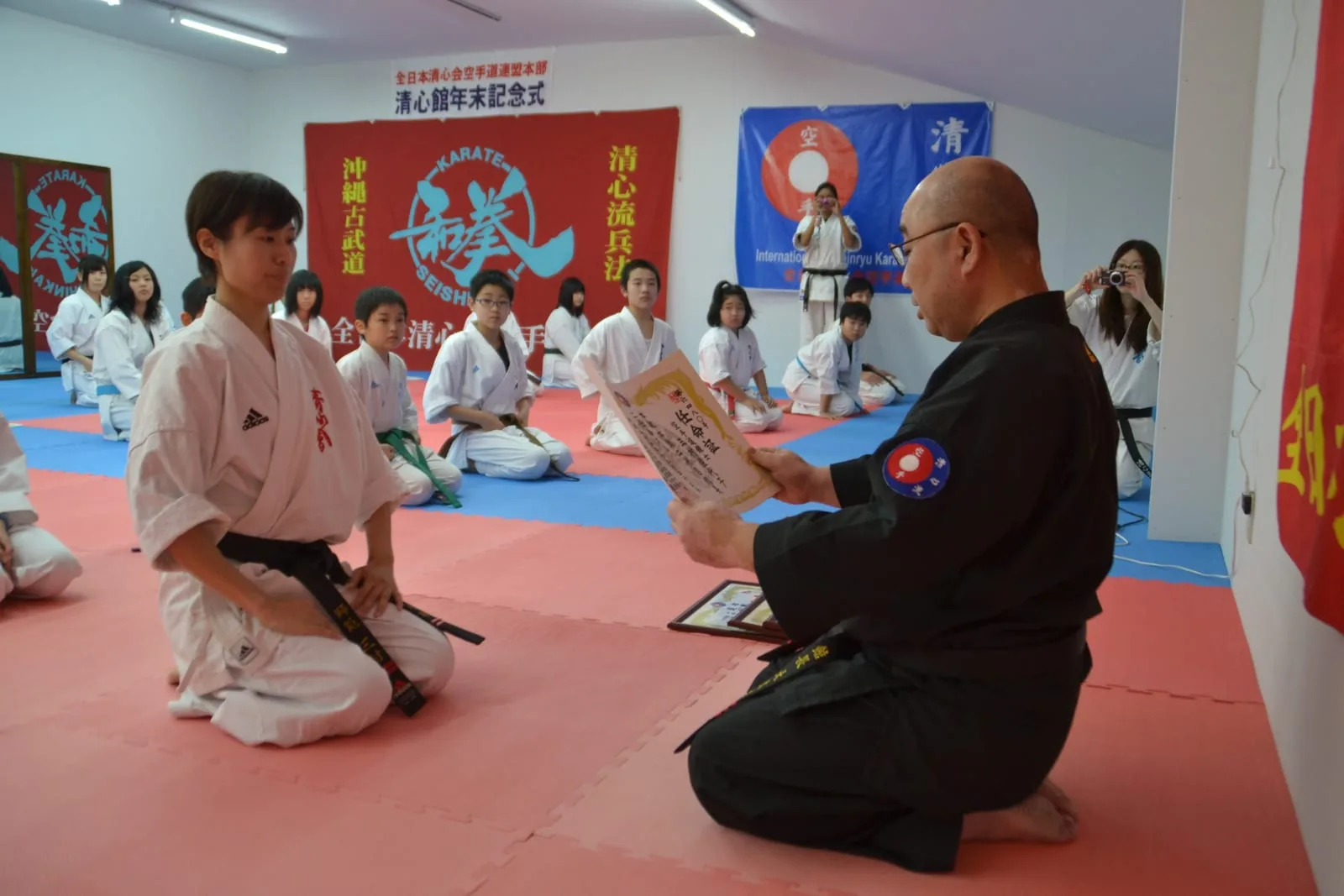 三村佳代子館長